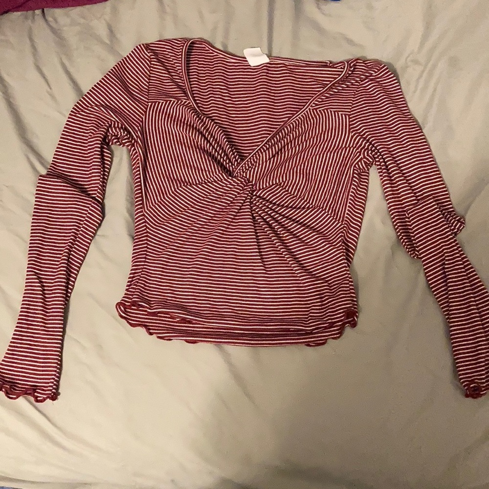 Knot Long-Sleeve Crop Top